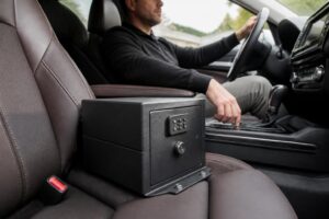 découvrez les tendances 2025 avec le coffre-fort compact pour véhicules, offrant une protection optimale pour vos biens lors de vos déplacements.